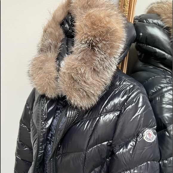 ⭐️⭐️⭐️⭐️moncler | TRADE for WENDY!! WENDY ONLY! ⭐️⭐️ - Picture 3 of 16